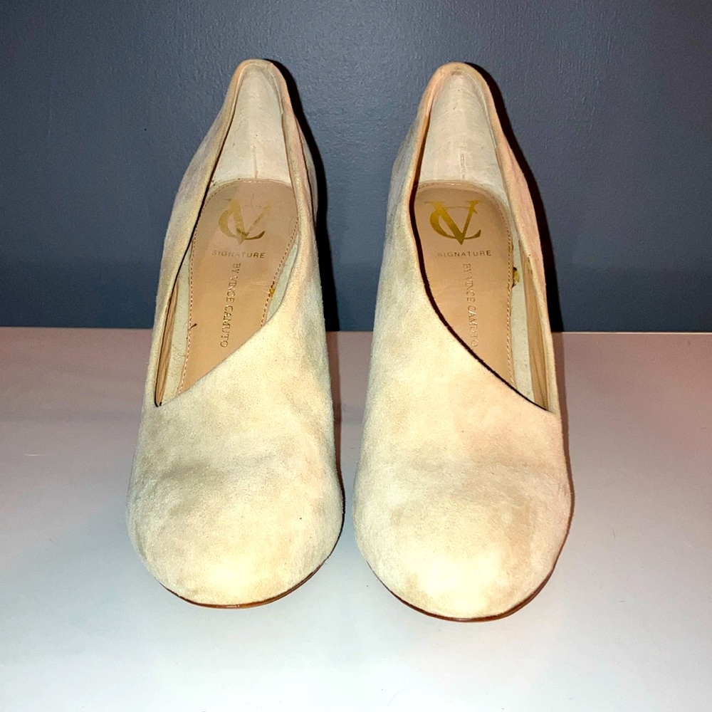 Signature by Vince Camuto Ladies Suede Dress Heels